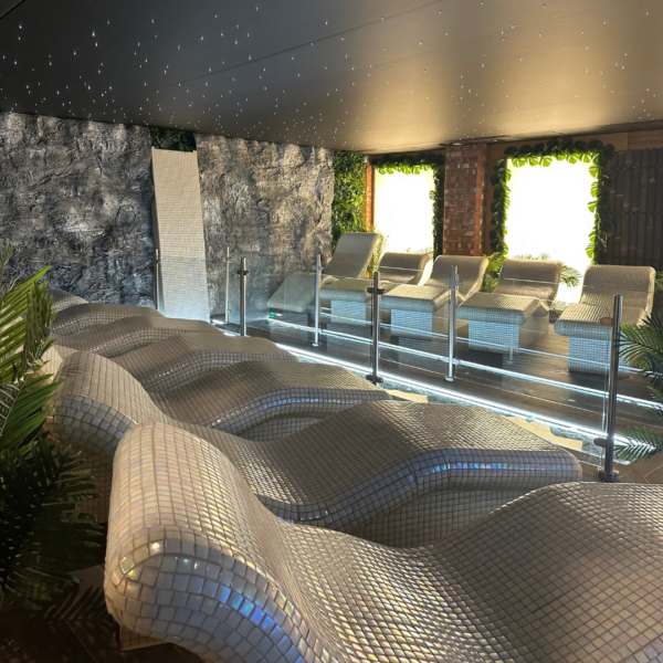 The Elemis Waterfall Package For Two - HALF PRICE! - Image 7